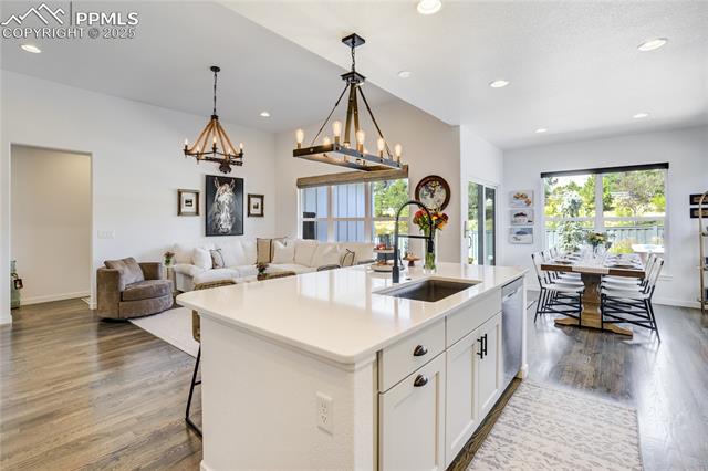 1058 Charismatic Way