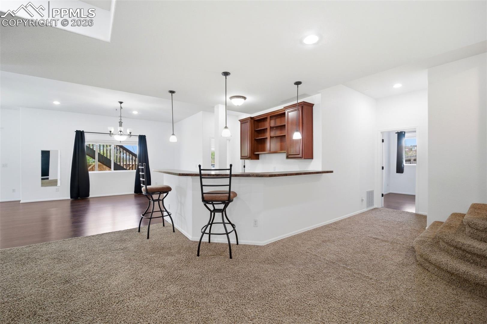 6976 Cobblecreek Drive