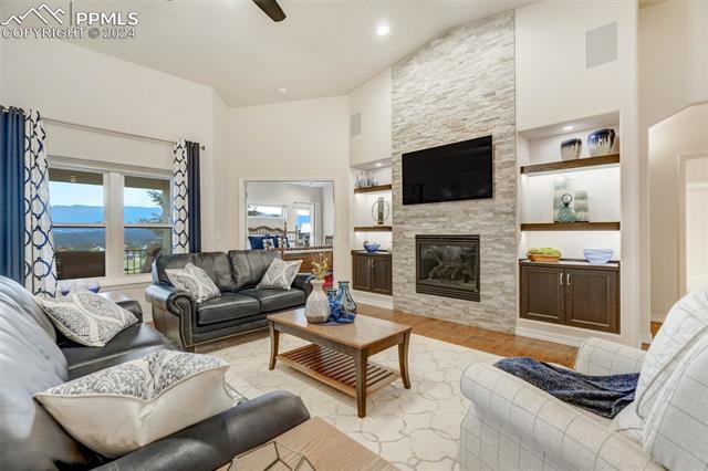 14324 Eagle Villa Grove