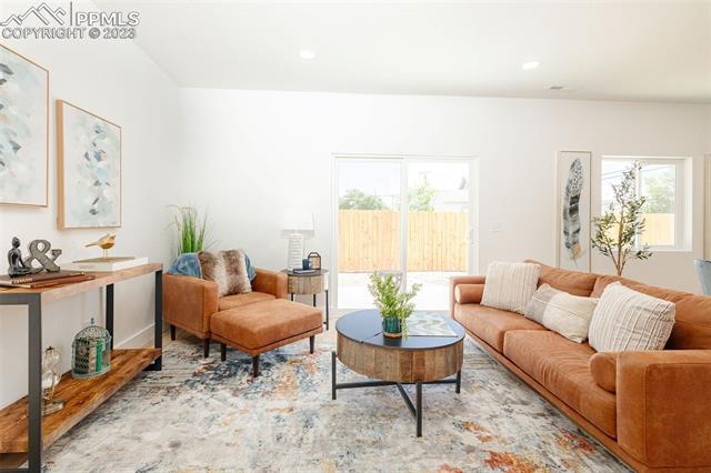 905 W Cucharras Street