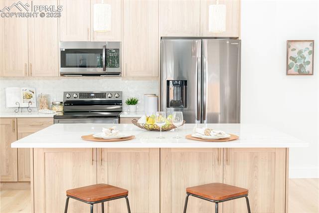 905 W Cucharras Street