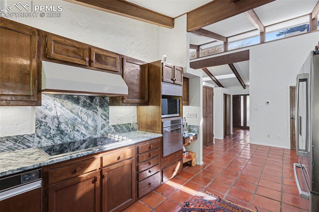 2 Heather Drive