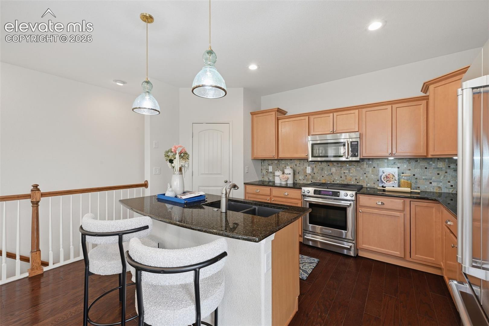 13114 Cake Bread Heights