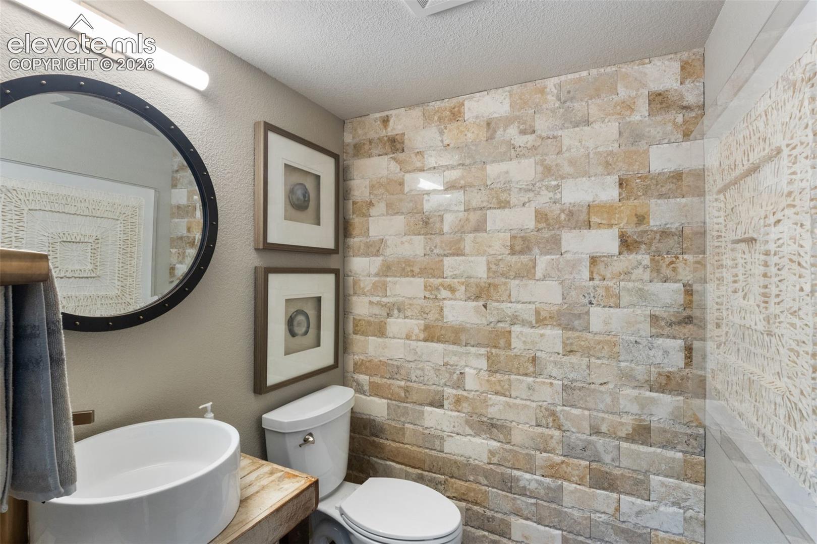 8025 Applestone Trail