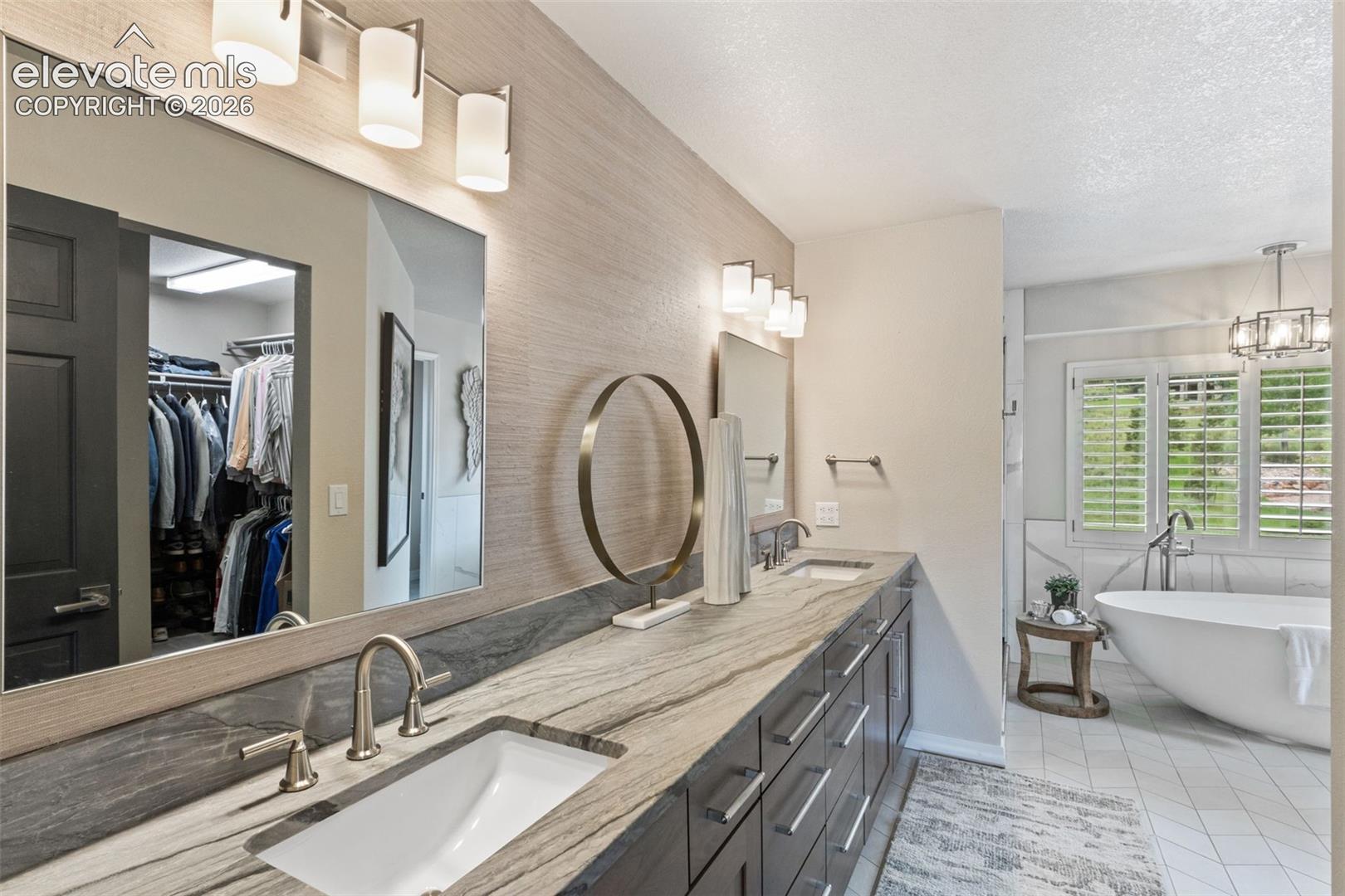 8025 Applestone Trail