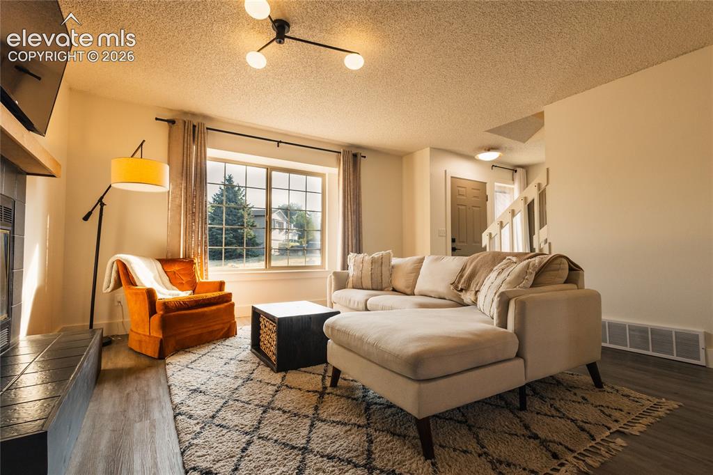 2160 Ambleside Drive