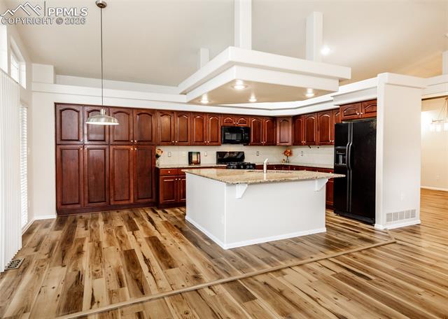 9506 Hollydale Court