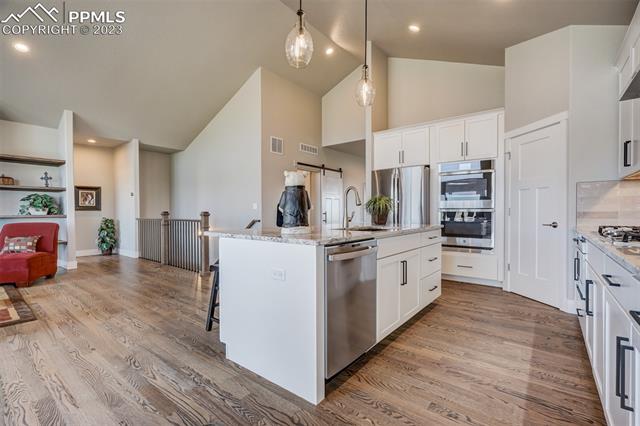 19270 Good Life View