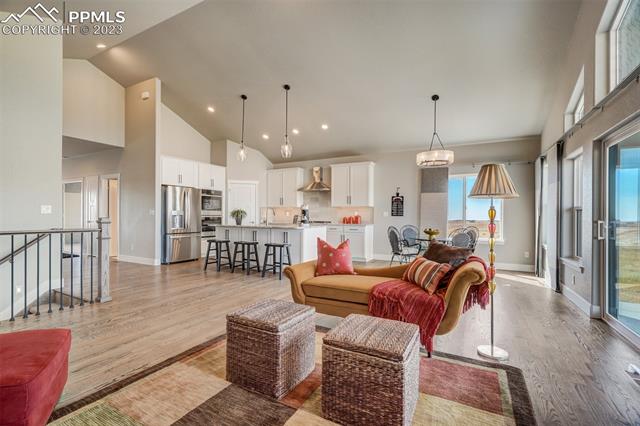 19270 Good Life View