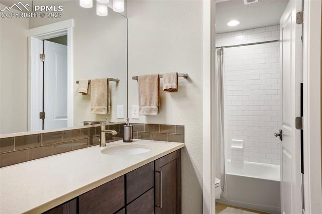 16420 Mountain Glory Drive