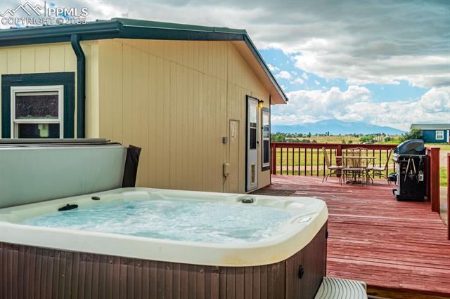 5735 Miss Ellie Lane