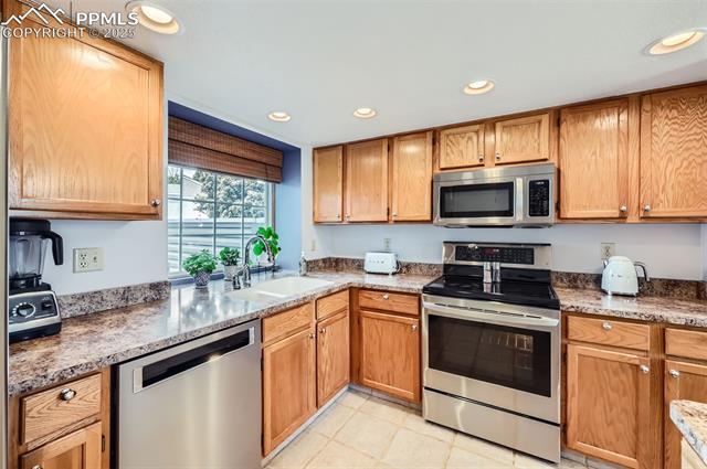 2512 Elite Terrace