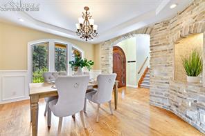 710 W Caspian Court