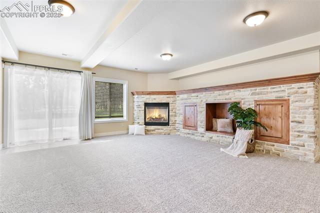 710 W Caspian Court