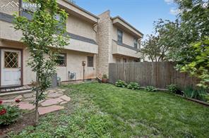 686 Echo Lane