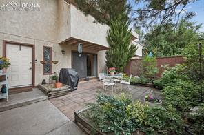 686 Echo Lane