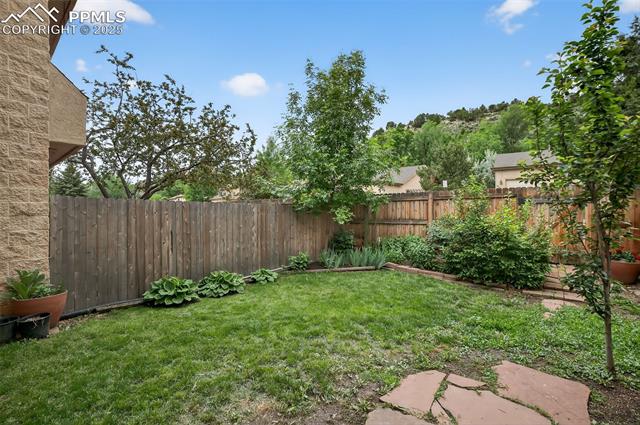 686 Echo Lane