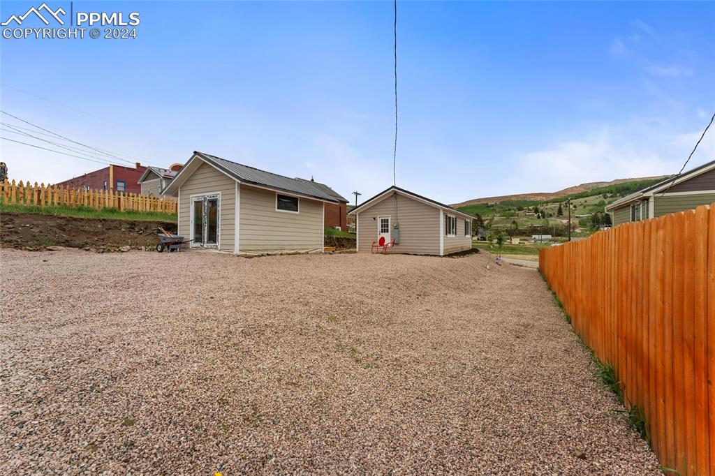 307 S 2nd Street