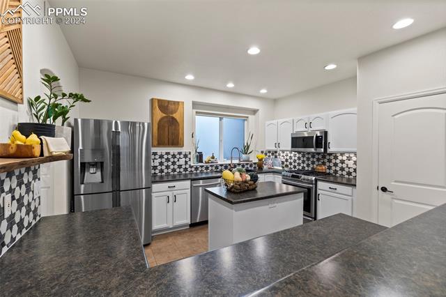 1350 Mirrillion Heights