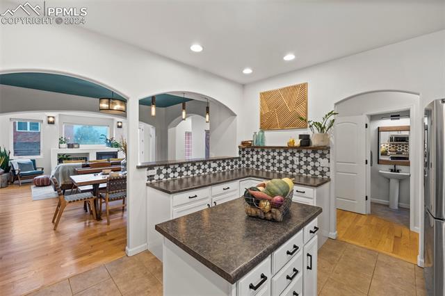 1350 Mirrillion Heights