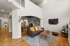 1350 Mirrillion Heights