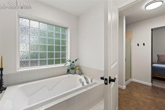 1350 Mirrillion Heights