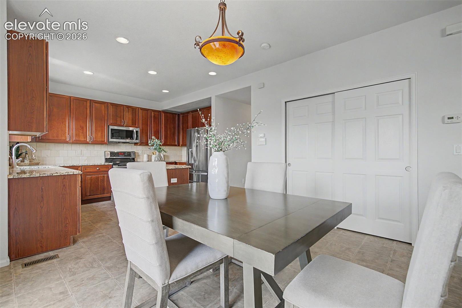 6952 Cobblecreek Drive