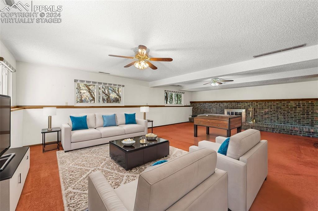 7 Escondido Valle