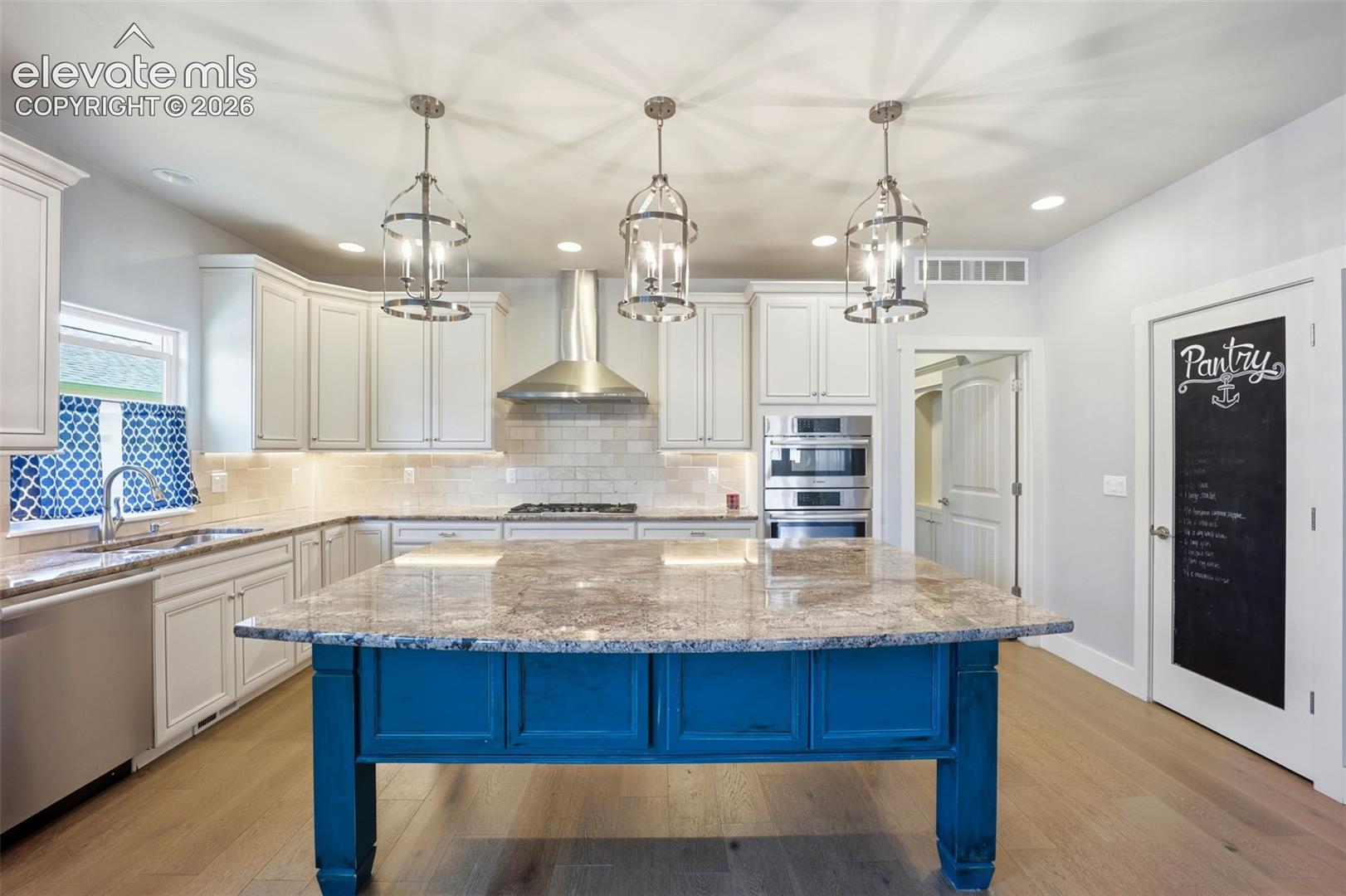 1602 Gold Hill Mesa Drive