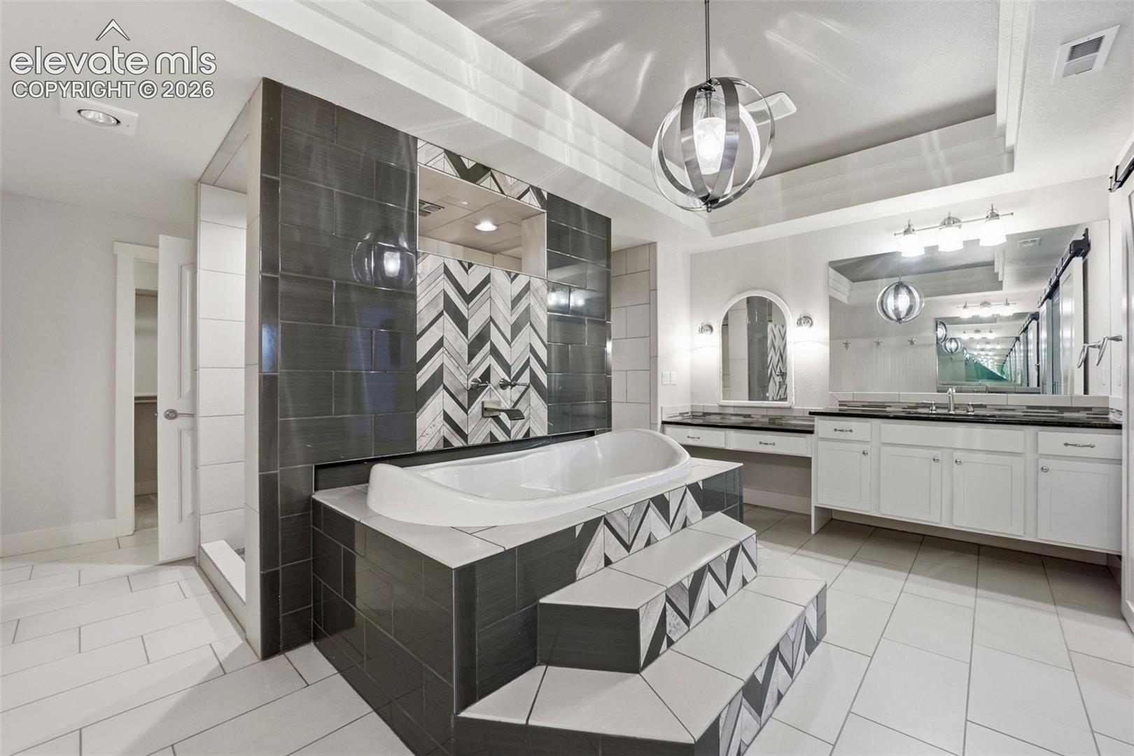 1602 Gold Hill Mesa Drive