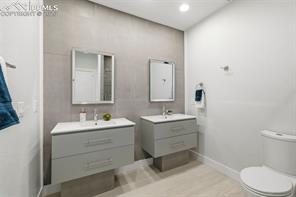 1915 Hunters Point Lane