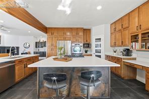 1915 Hunters Point Lane