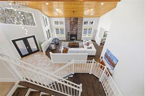 1915 Hunters Point Lane