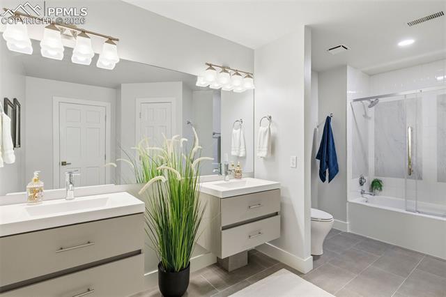 1915 Hunters Point Lane