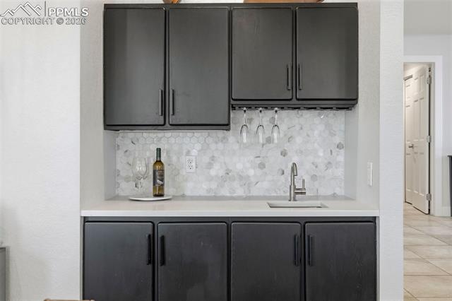 1915 Hunters Point Lane