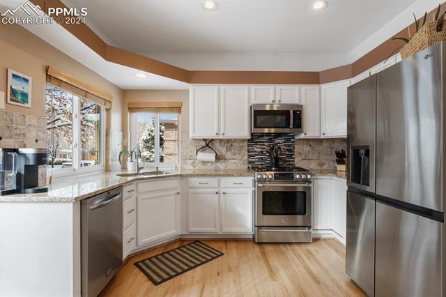 6942 Bonnie Brae Lane