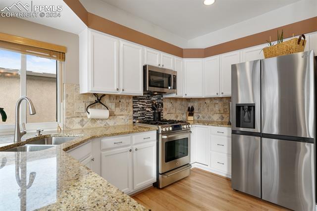 6942 Bonnie Brae Lane