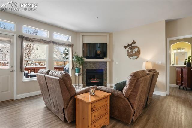 6942 Bonnie Brae Lane