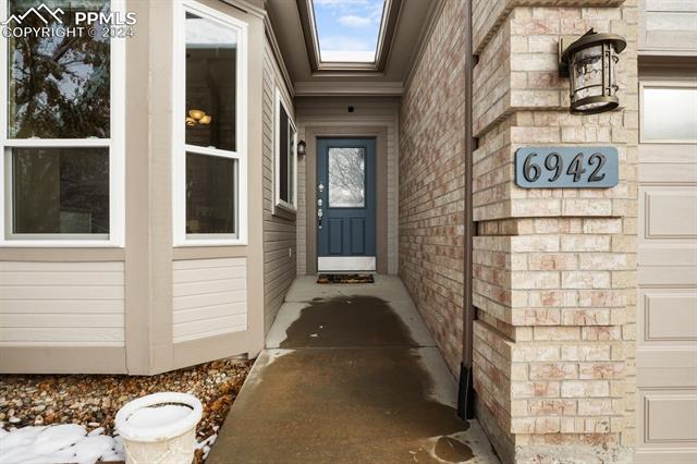 6942 Bonnie Brae Lane