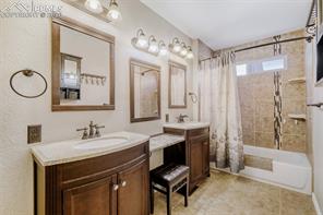 6707 Fountain Ridge Circle