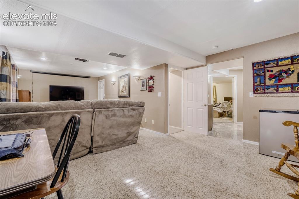 6707 Fountain Ridge Circle