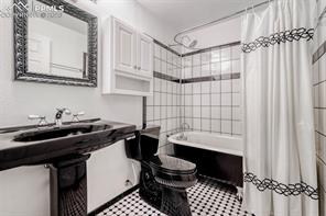 6707 Fountain Ridge Circle