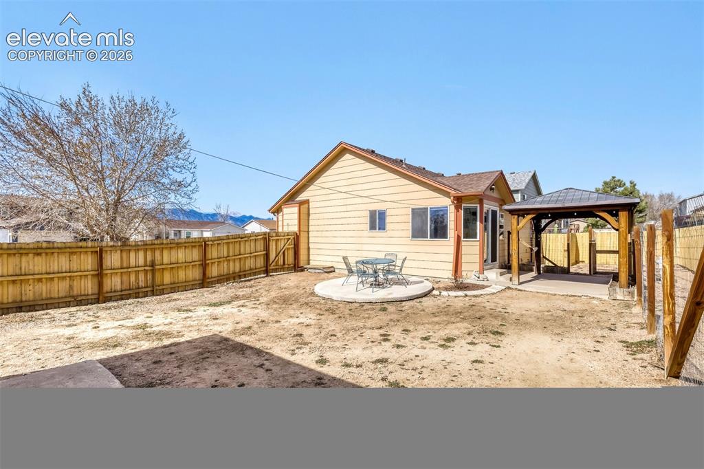 6707 Fountain Ridge Circle