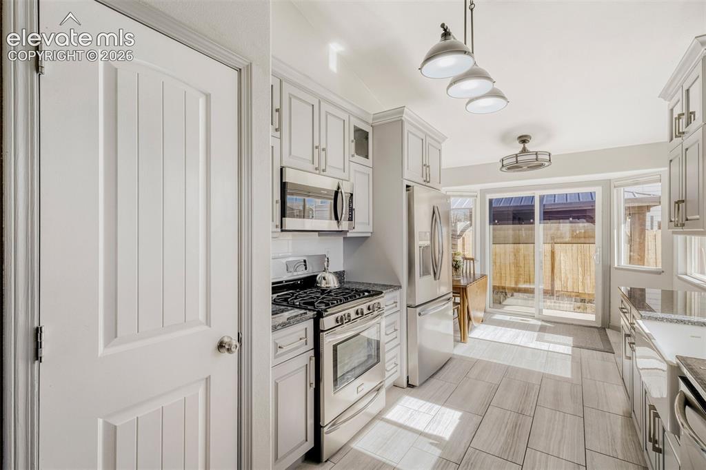 6707 Fountain Ridge Circle