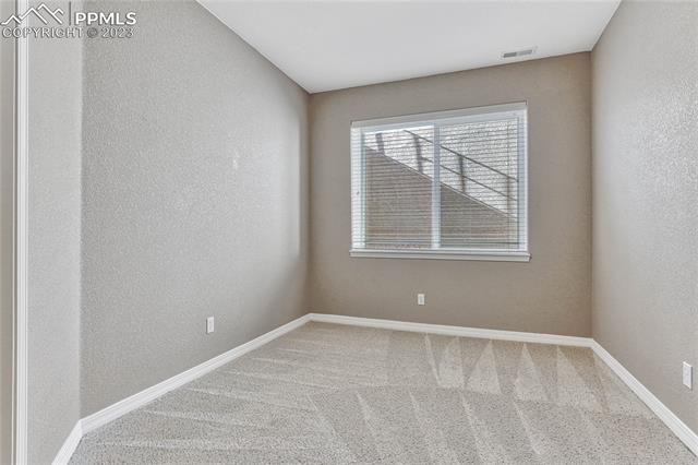 13682 PARADISE VILLAS Grove