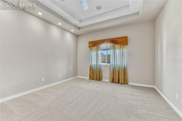 13682 PARADISE VILLAS Grove