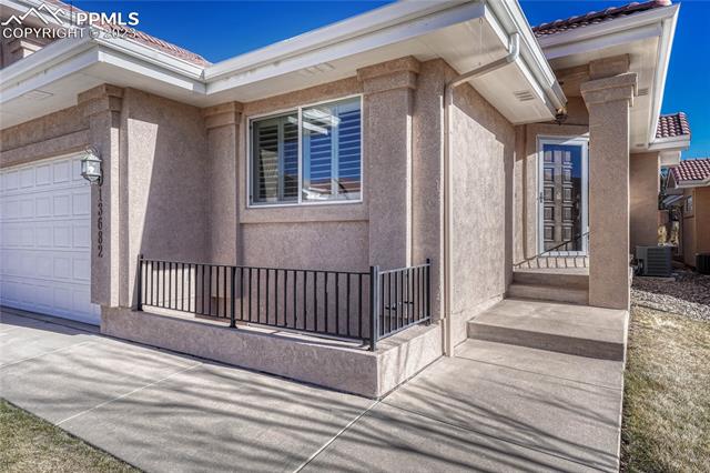 13682 PARADISE VILLAS Grove