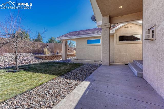 13682 PARADISE VILLAS Grove