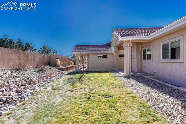 13682 PARADISE VILLAS Grove