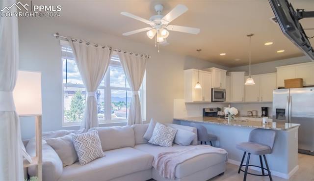 5253 Prominence Point